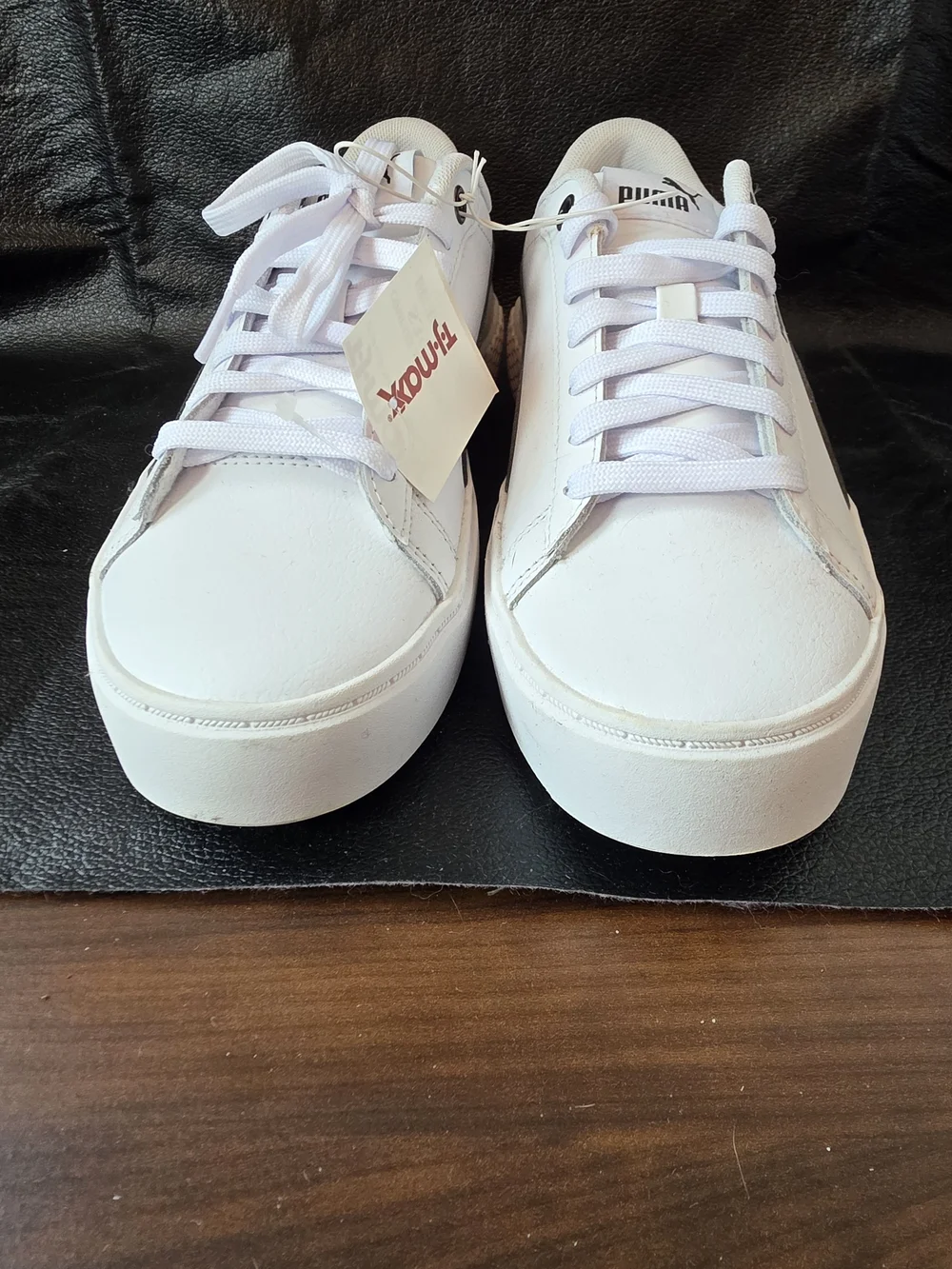 NWT PUMA White Leather Sneakers with Black Formstrip - Picture 6 of 10